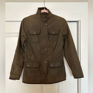 The Original Barbour Tartan Size USA 4
L1091 Ladies Utility Jacket